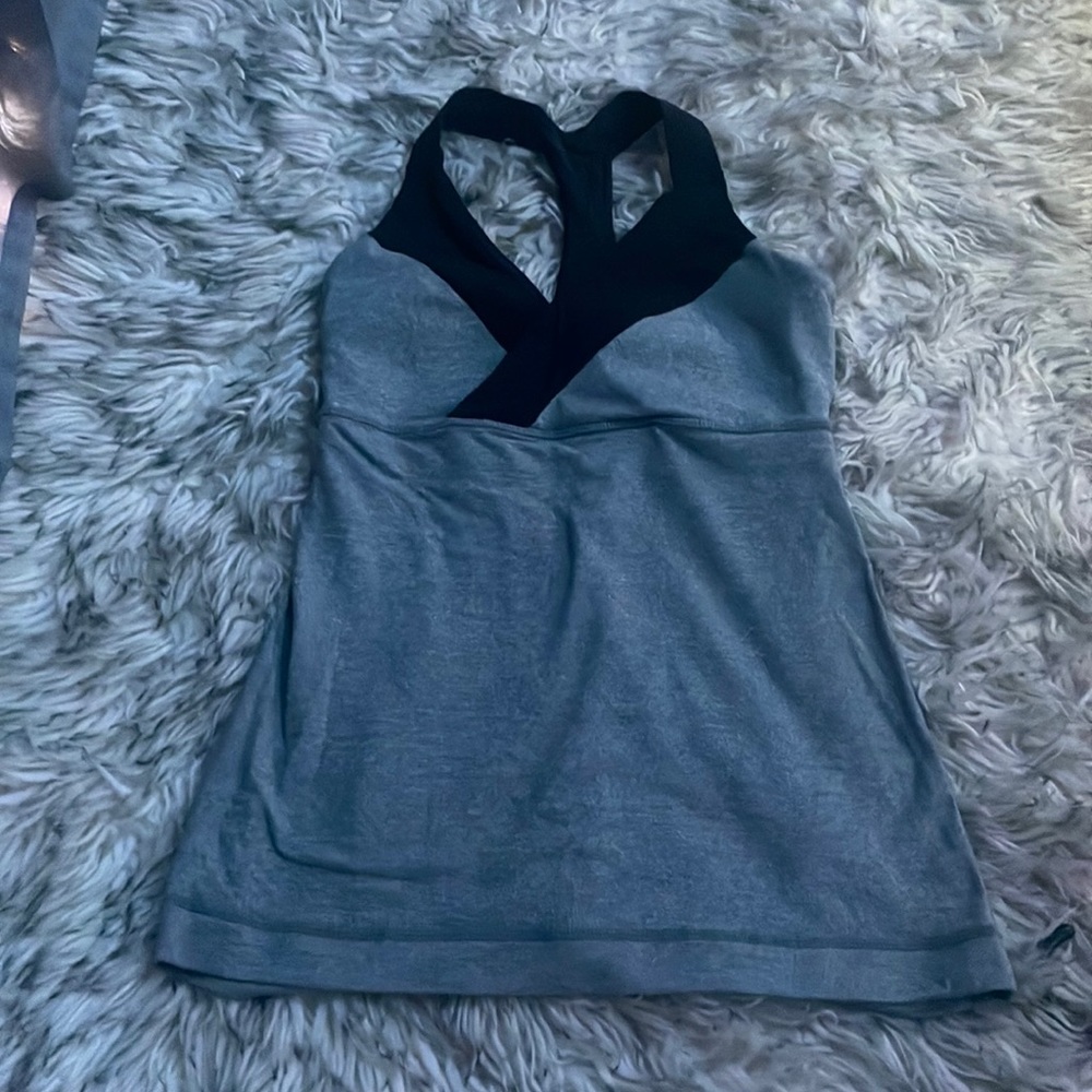 Grey Lululemon top